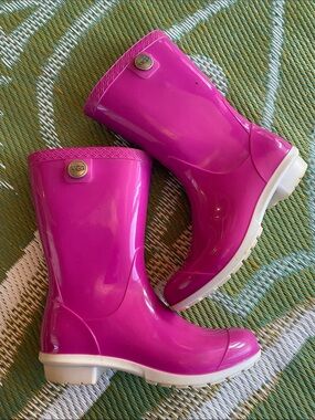 UGG Sienna Hot Pink Glossy Women's Rain Boots size 6